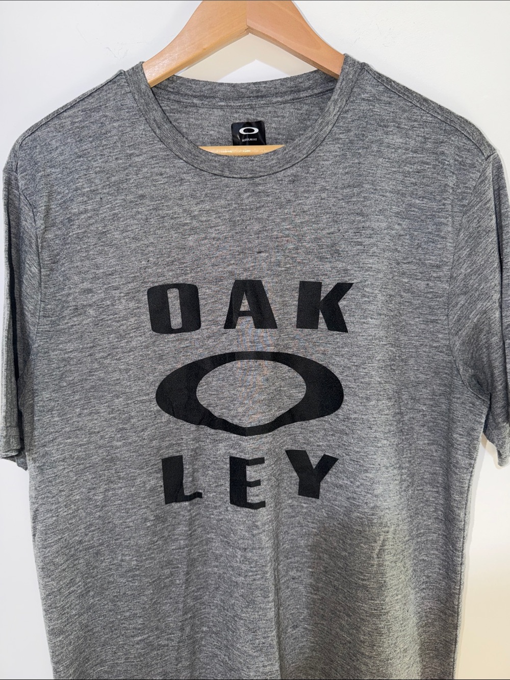 Oakley Men’s Gray Logo Short Sleeve T-Shirt size XLarge - Picture 2 of 4